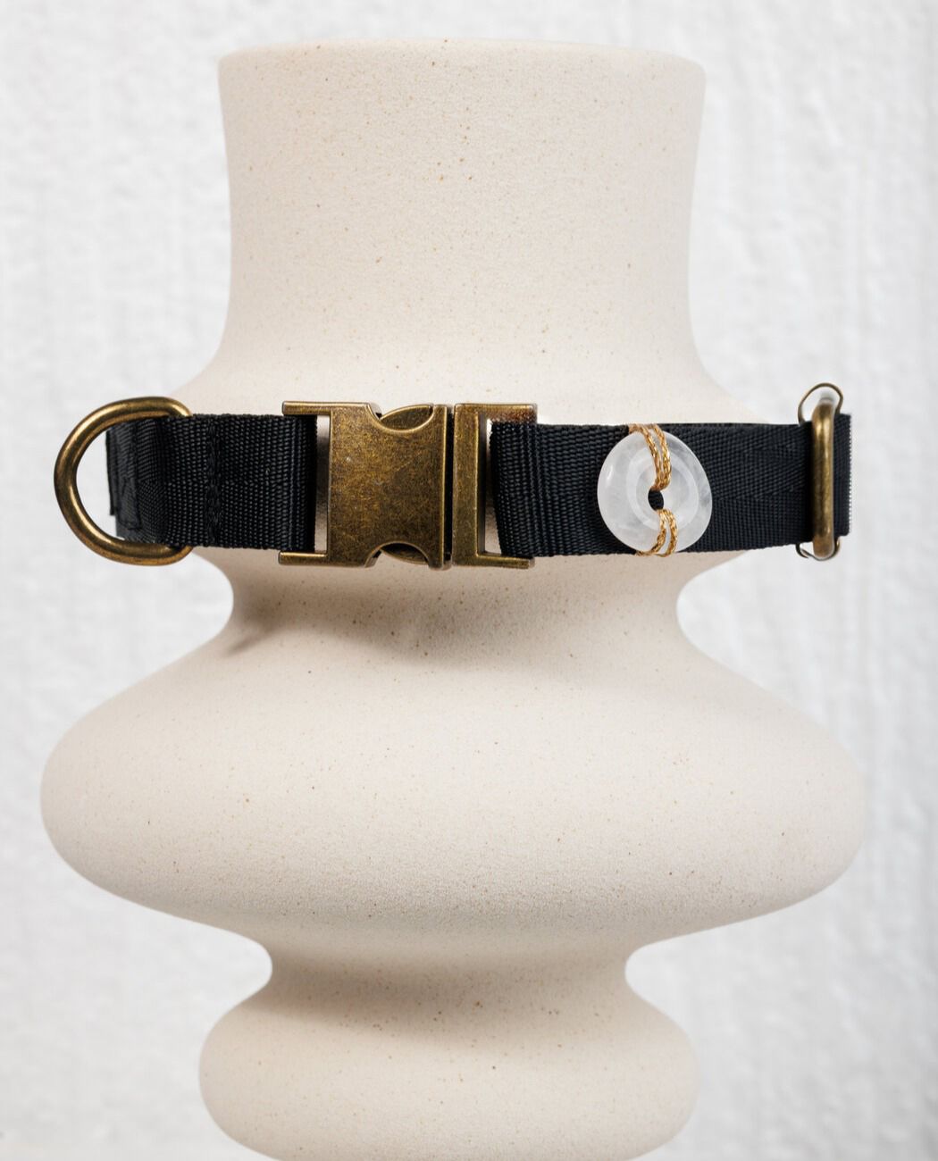 κολάρο σκύλου με λευκό χαλαζία για την καταπολέμηση της αρνητικής ενέργειας