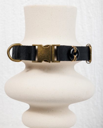 κολάρο σκύλου με μαύρο οψιδιανός που τονώνει την αυτοπεποίθηση